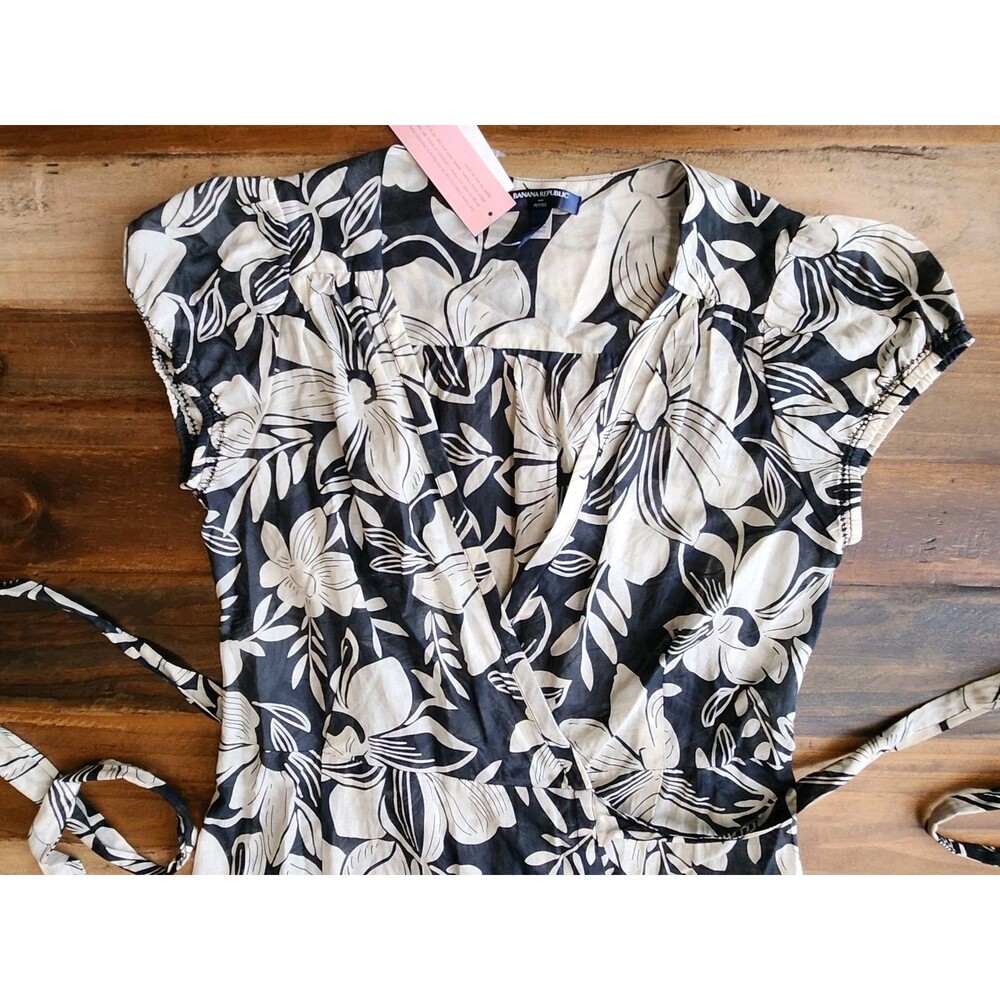 Banana Republic NWT Silk Blend Wrap Black & White Floral Dress Sz 4p MSRP $89 - Picture 7 of 12